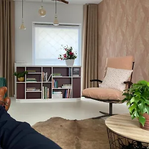  Vakantiehuis Charmante Stadswoning Aan Kwartier